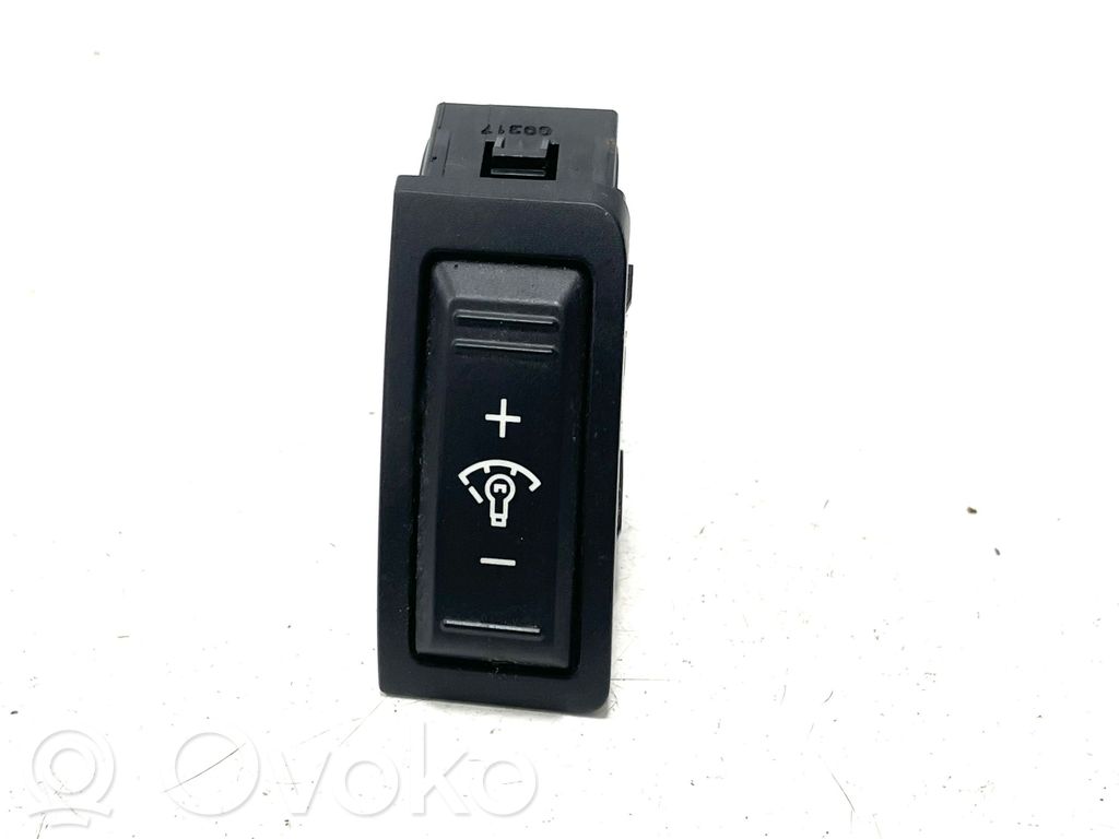 Headlight level height control switch