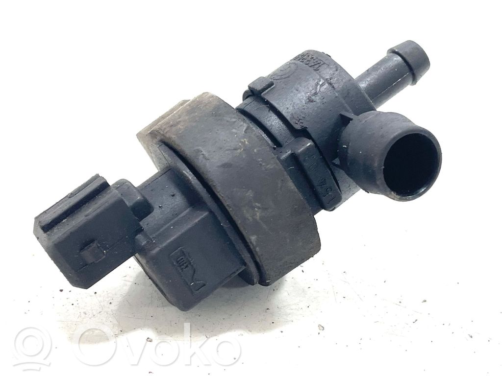 BMW 3 E46 Vacuum valve 