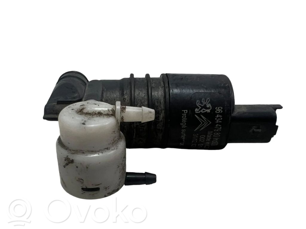 Citroen DS5 Windscreen/windshield washer pump 
