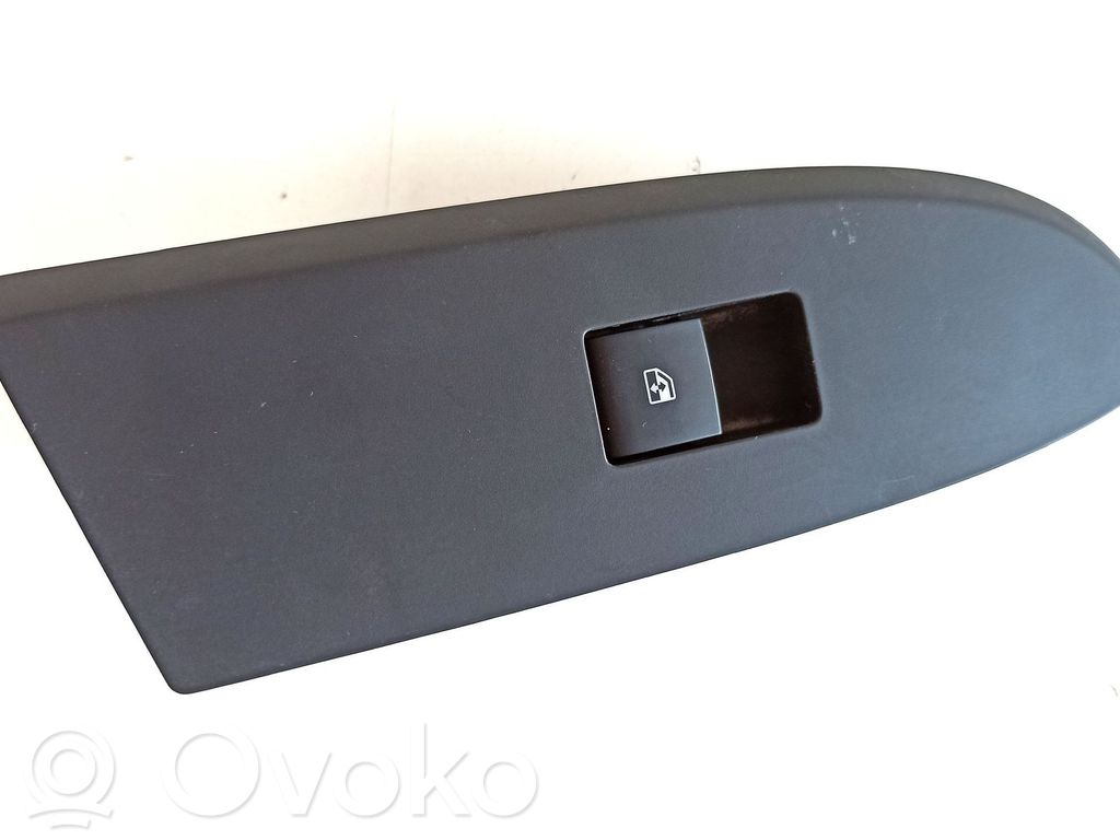 Chevrolet Volt I Electric window control switch 