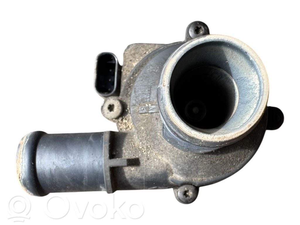 Audi A4 S4 B8 8K Pompa cyrkulacji / obiegu wody 