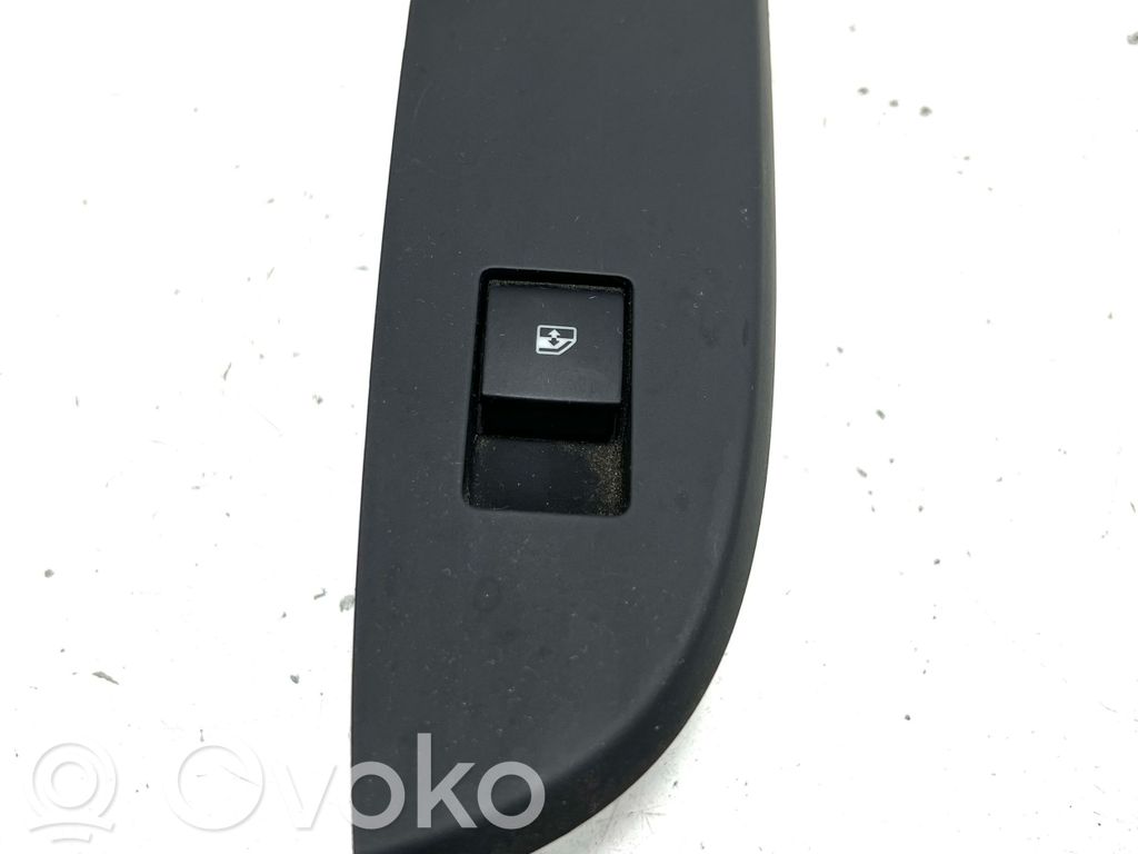 Chevrolet Volt I Electric window control switch 
