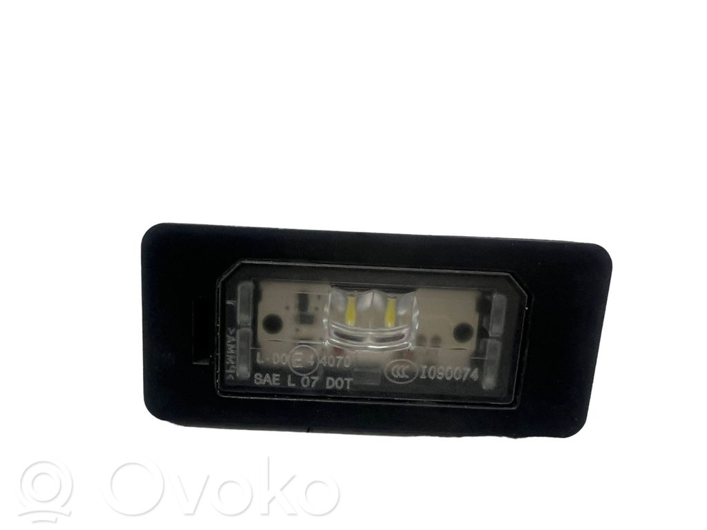 Number plate light   63267193293,081941040,65201