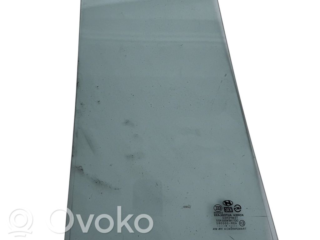 Hyundai Terracan Rear vent window glass 