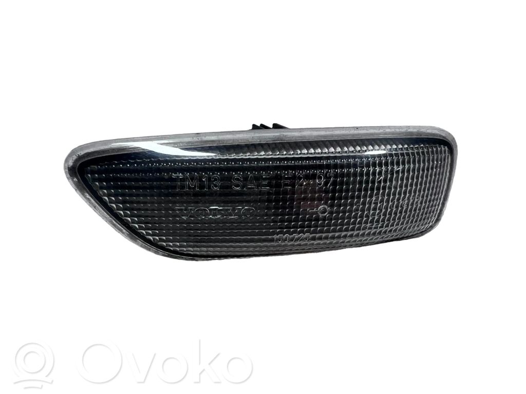 Volvo XC90 Front fender indicator light 