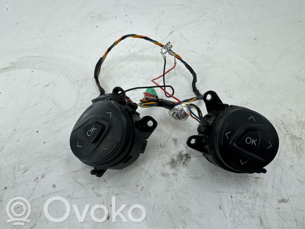 Ford Grand C-MAX Steering wheel buttons/switches 