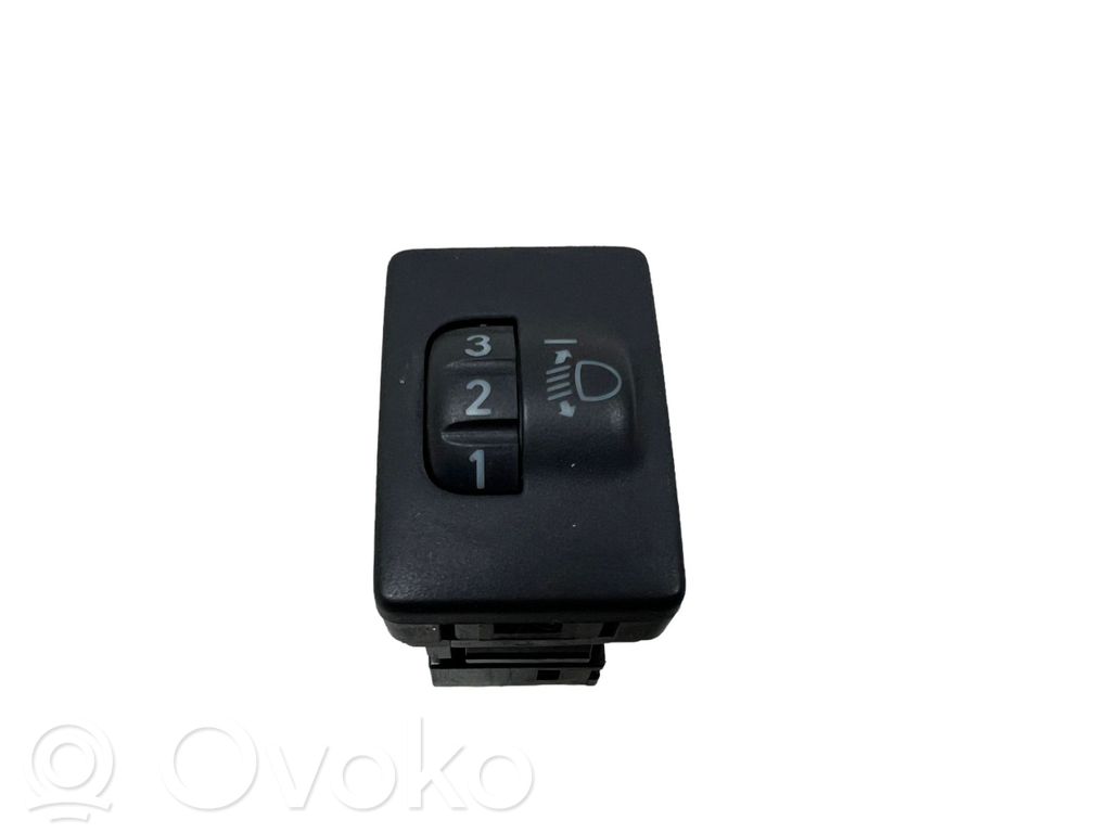 Toyota RAV 4 (XA40) Headlight level height control switch 