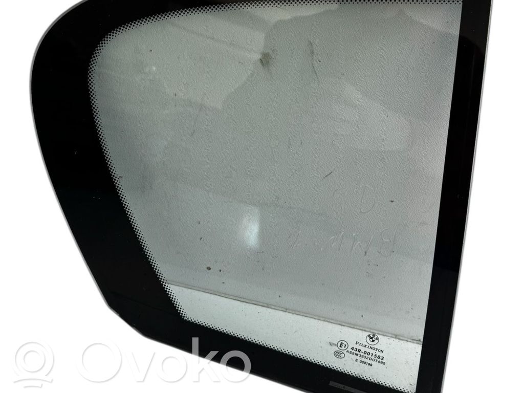 BMW 1 E81 E87 Rear vent window glass 