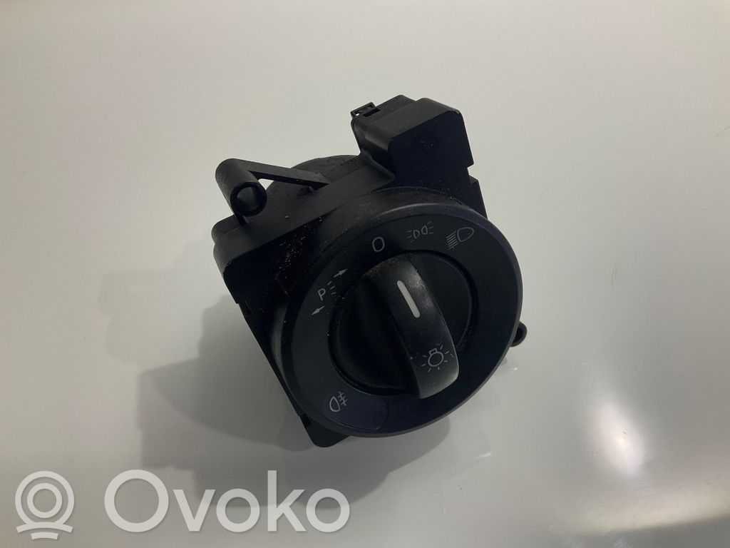 Mercedes-Benz Sprinter W906 Light switch 