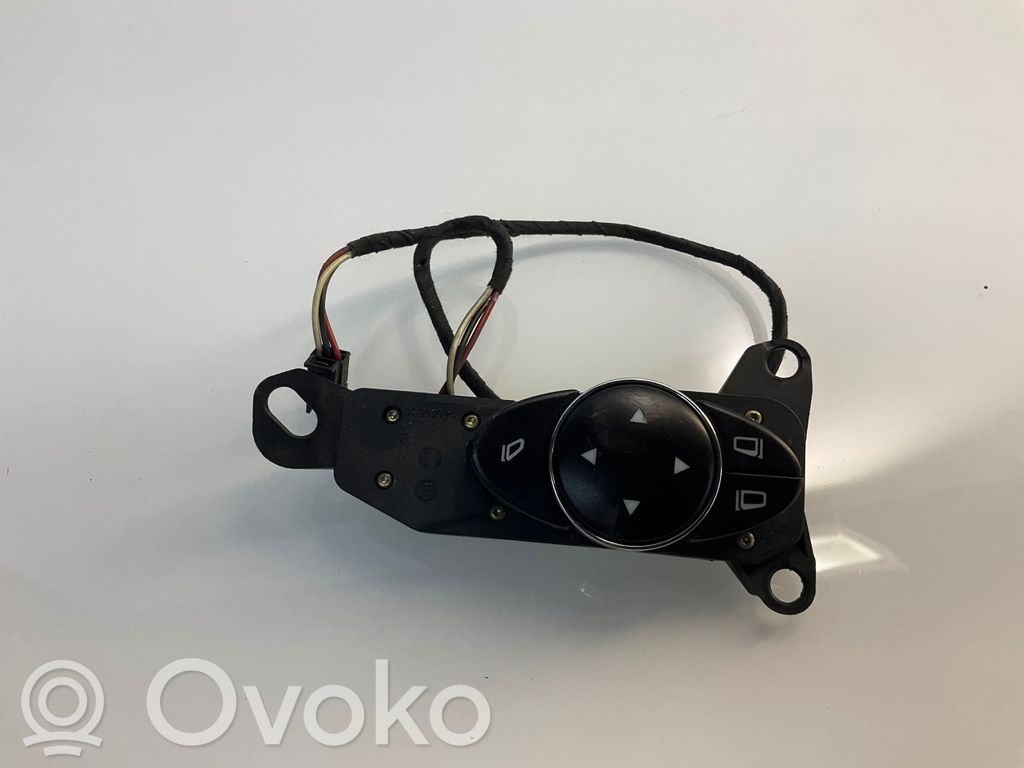 Mercedes-Benz E W211 Wing mirror switch 