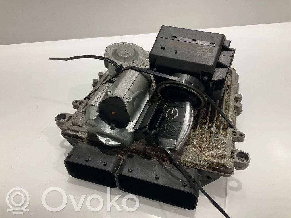 Mercedes-Benz CLS C219 Engine ECU kit and lock set 