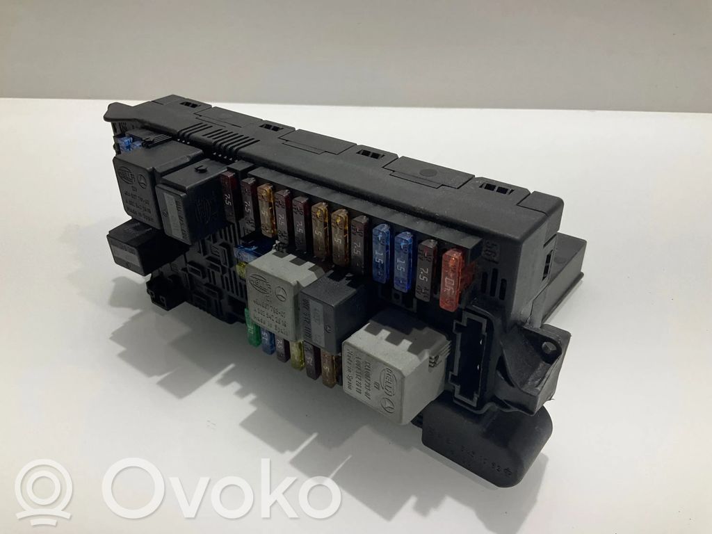 Mercedes-Benz E W211 Fuse module 