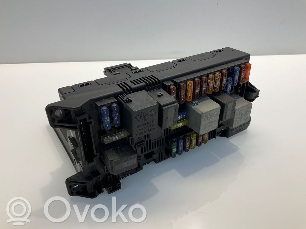 Mercedes-Benz E W211 Fuse module 