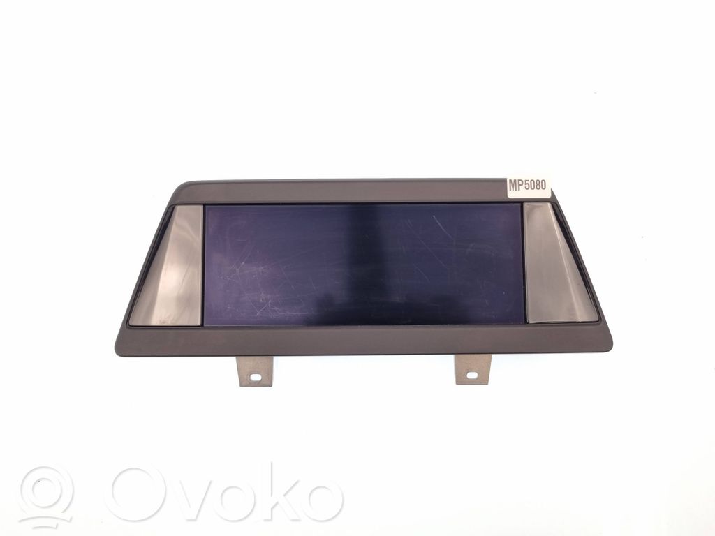 Monitor / wyświetlacz / ekran   6820396,20900311