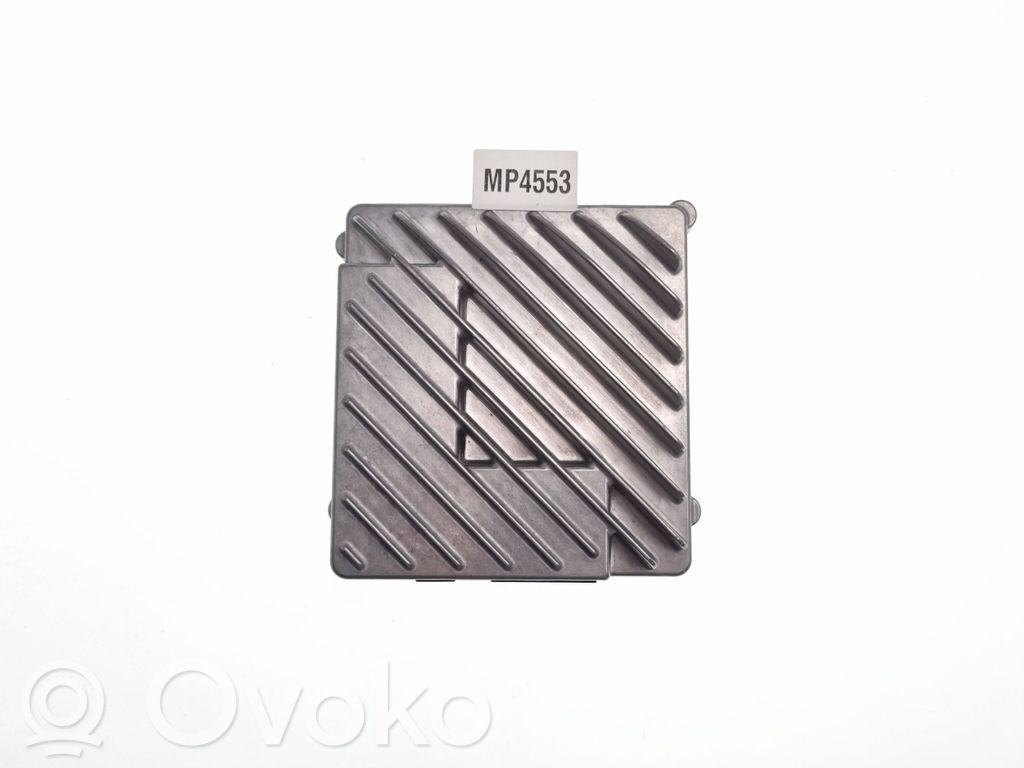 Chrysler Pacifica Sound amplifier 