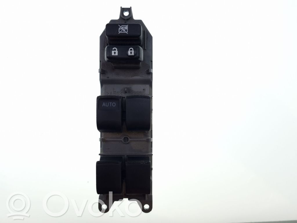 Toyota RAV 4 (XA40) Electric window control switch 
