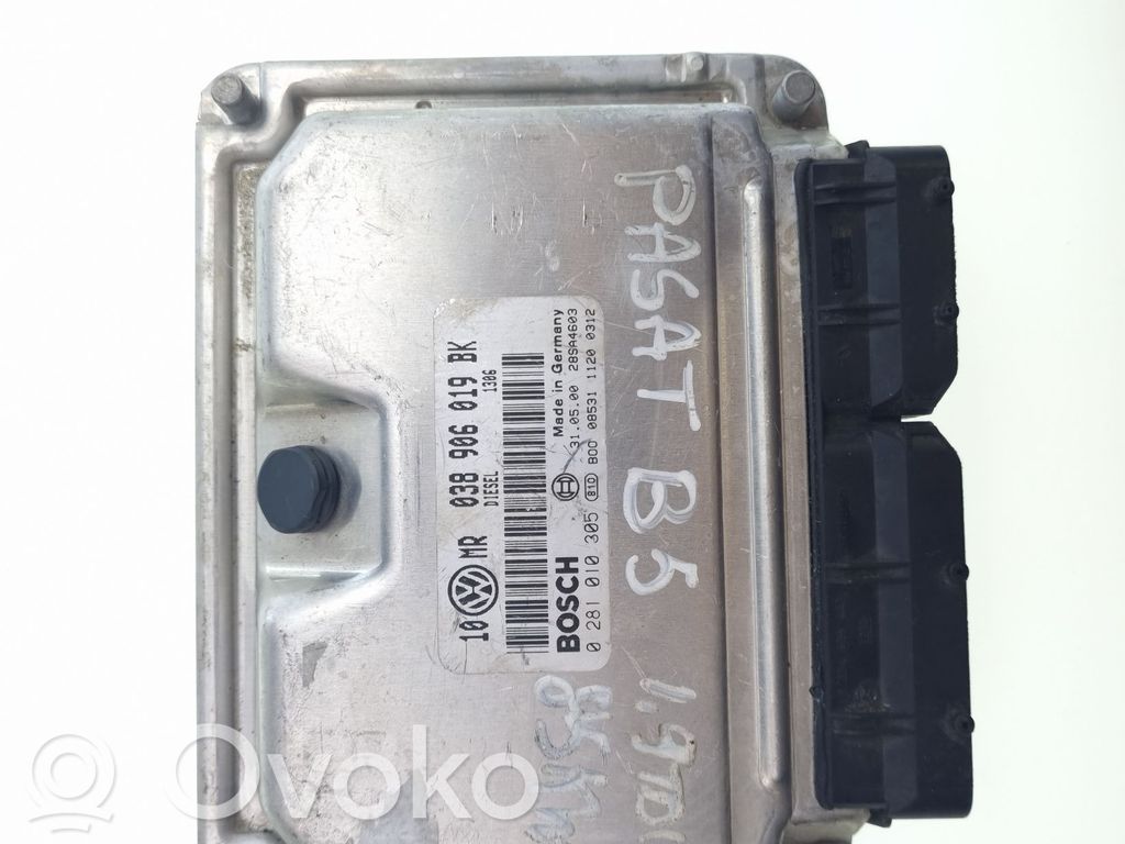 Volkswagen PASSAT B5.5 Engine control unit/module 