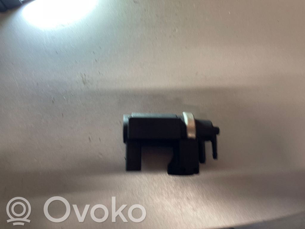 Audi A6 S6 C6 4F Vakuuma vārsts 
