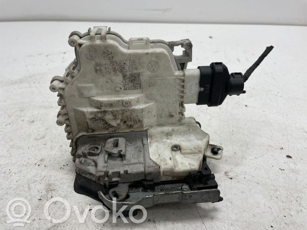 Audi A4 S4 B9 Priekšpusē slēdzene 