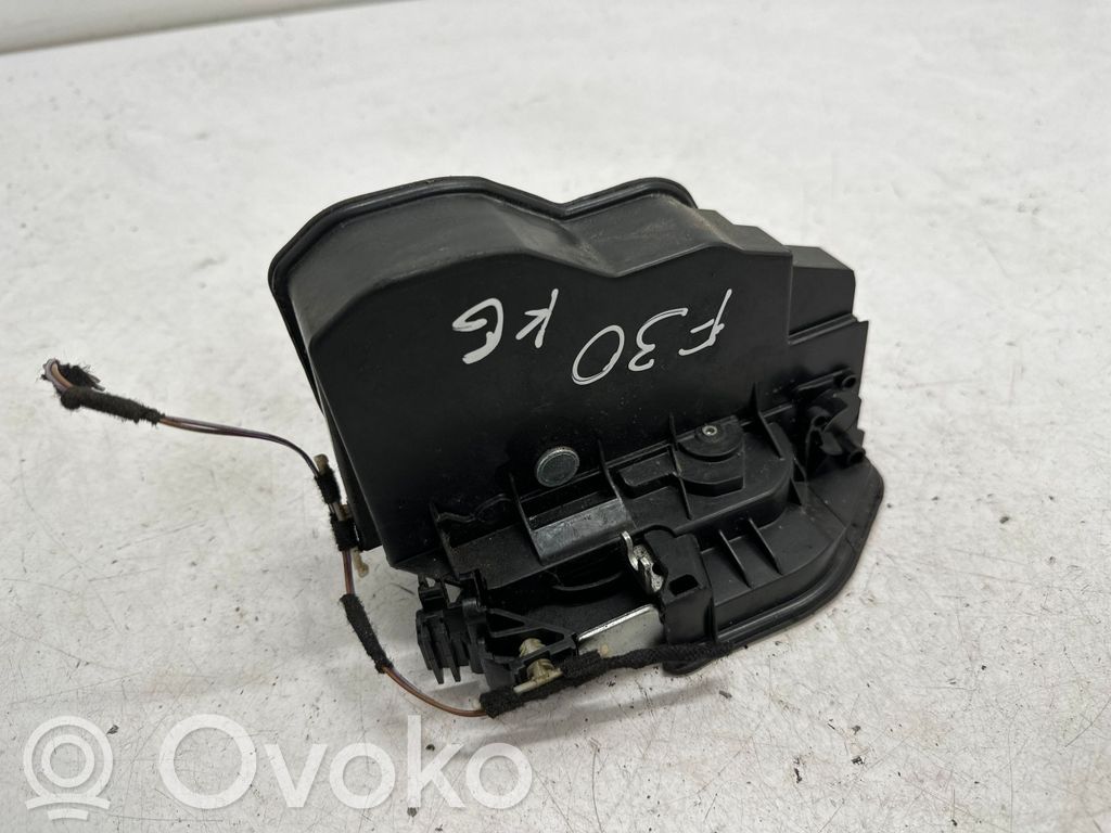 BMW 3 F30 F35 F31 Galinių durų spyna 
