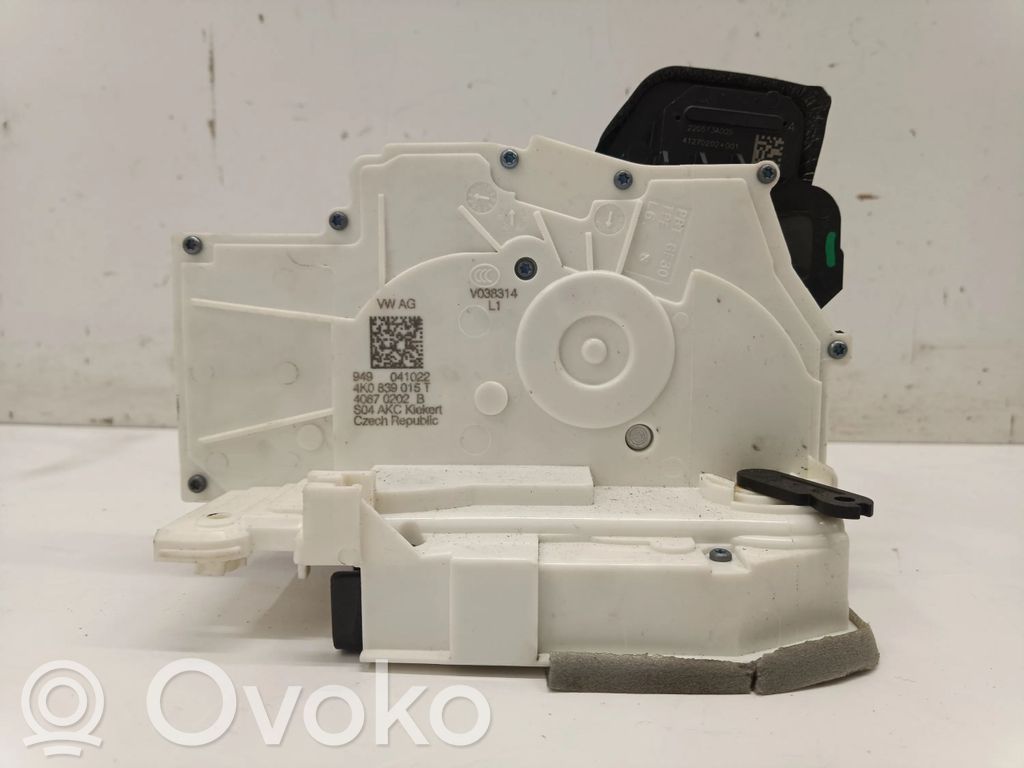Volkswagen ID.4 Zamek drzwi tylnych 