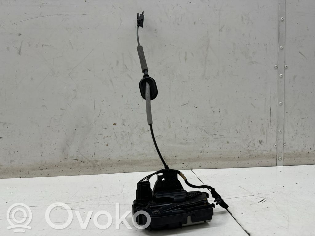 Ford Puma Aizmugurē slēdzene 