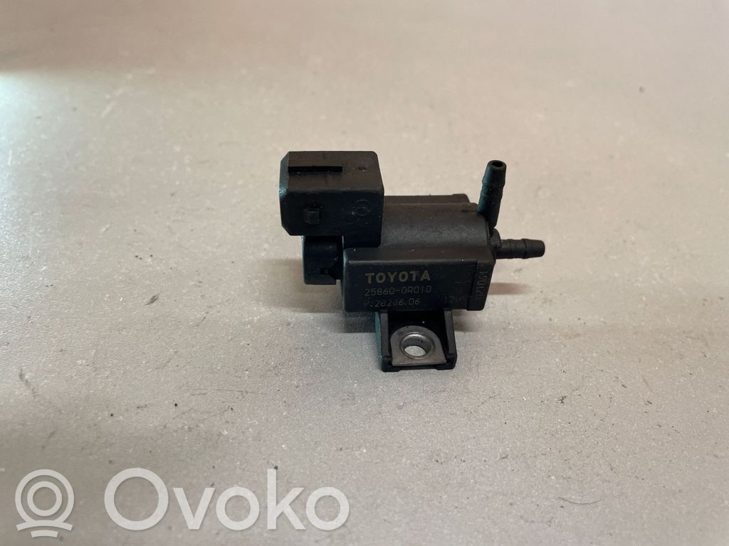 Toyota Corolla Verso E121 Turbolader Druckwandler Magnetventil 