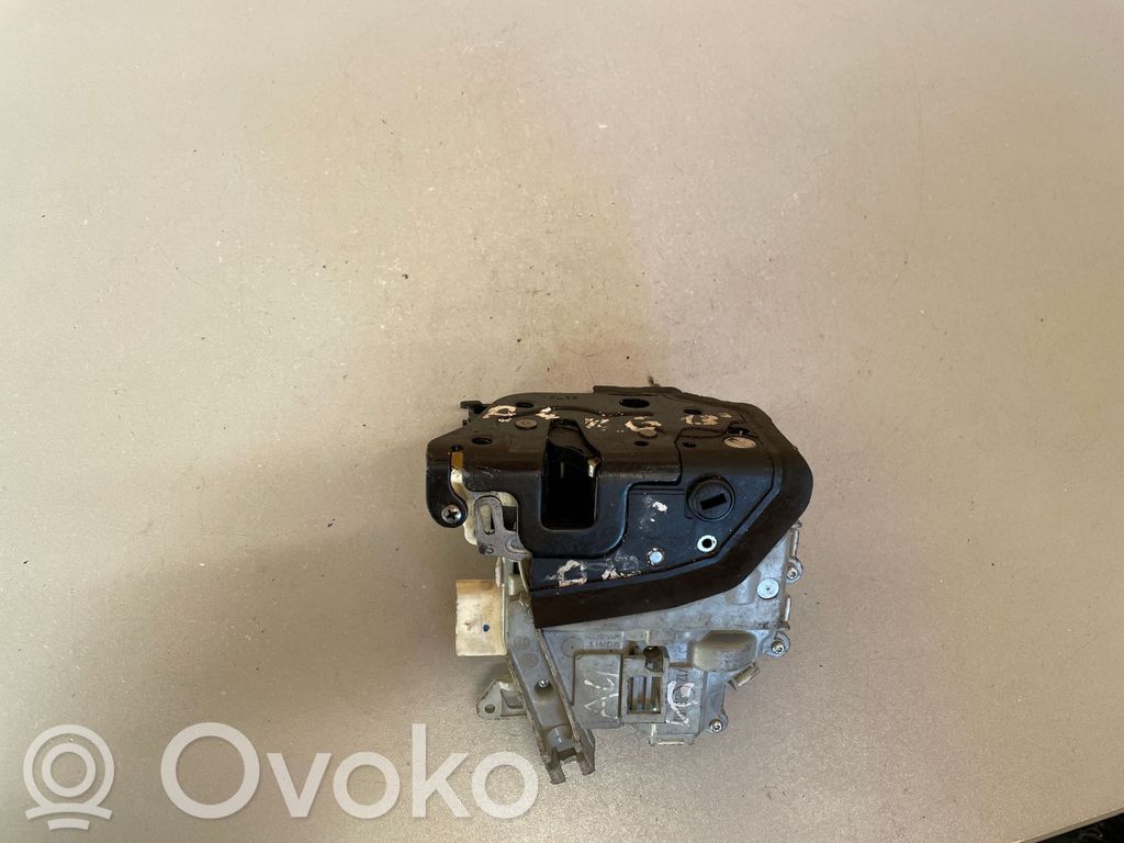 Audi A5 8T 8F Takaoven lukko 