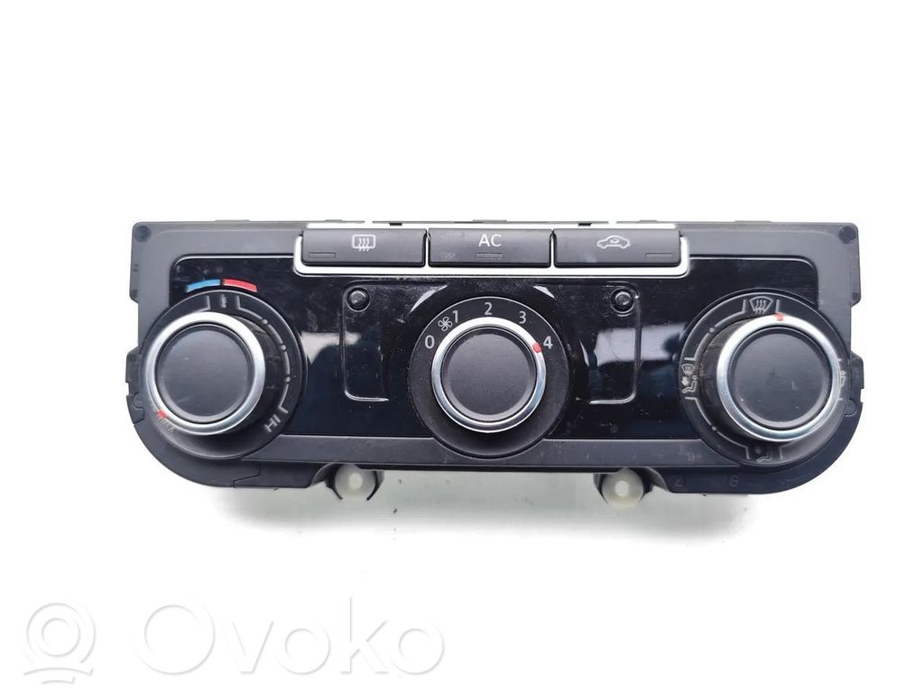 Volkswagen PASSAT B7 Climate control unit 