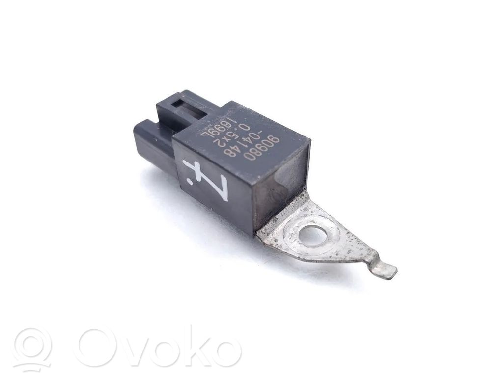 Toyota RAV 4 (XA10) Other relay 