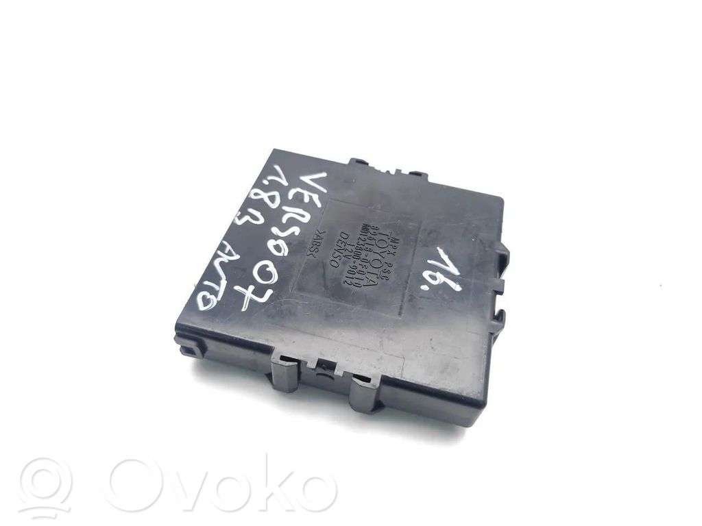 Toyota Corolla E120 E130 Comfort/convenience module 