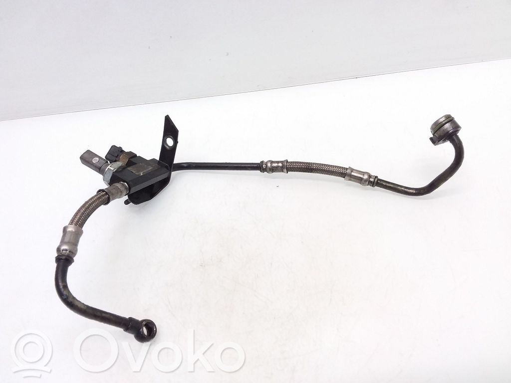 Audi A4 S4 B7 8E 8H Turboahtimen öljyletku 