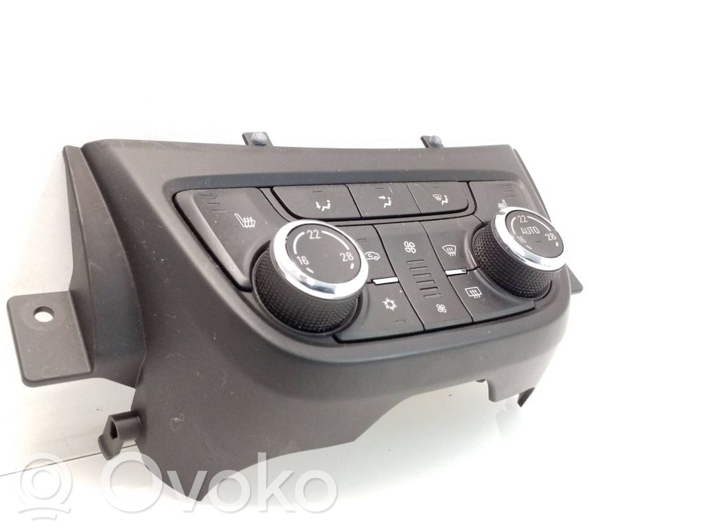 Opel Zafira C Climate control unit 