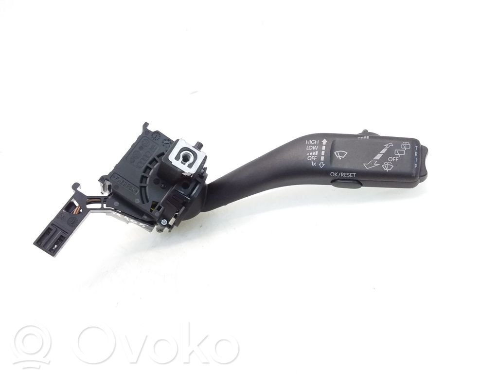 Volkswagen Golf VI Wiper control stalk 