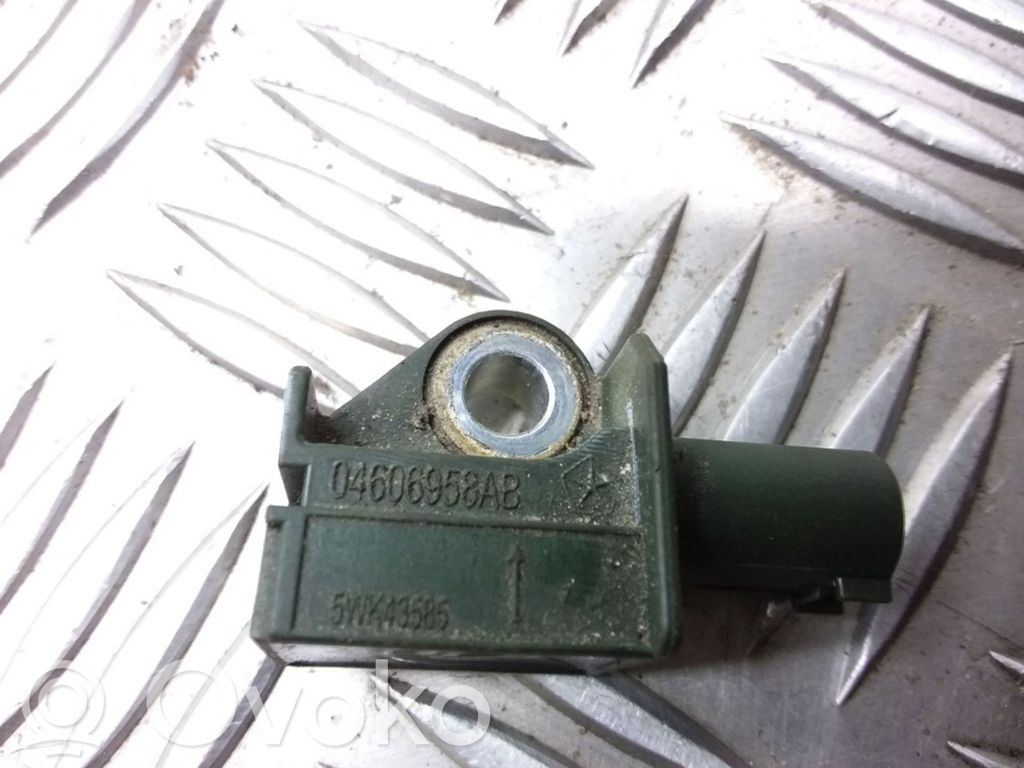 Czujnik uderzenia Airbag   04606958AB