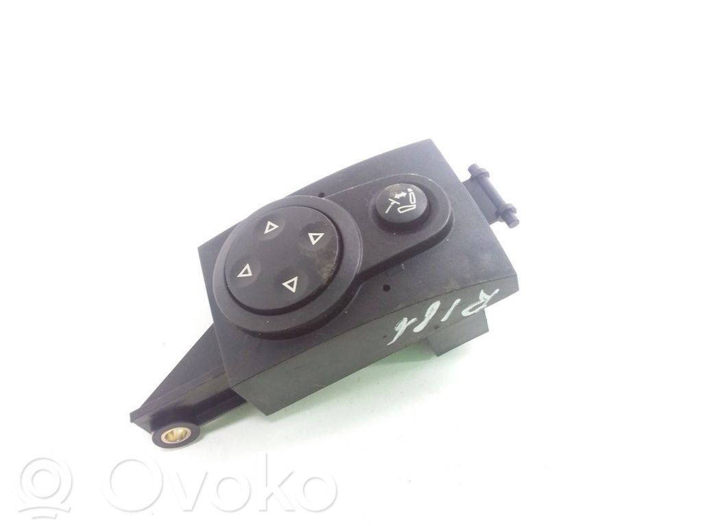 Volkswagen Touareg I Steering wheel adjustment switch 