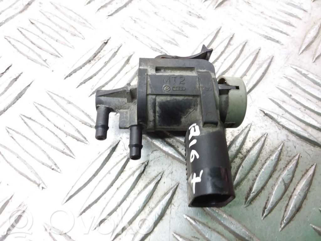 Volkswagen Caddy Vacuum valve 