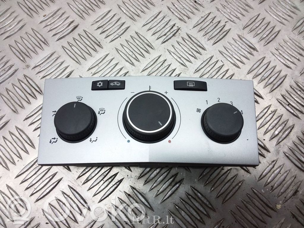 Opel Astra H Climate control unit 
