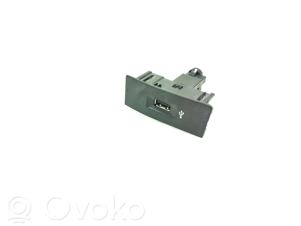 Volkswagen Transporter - Caravelle T6 Enchufe conector USB 