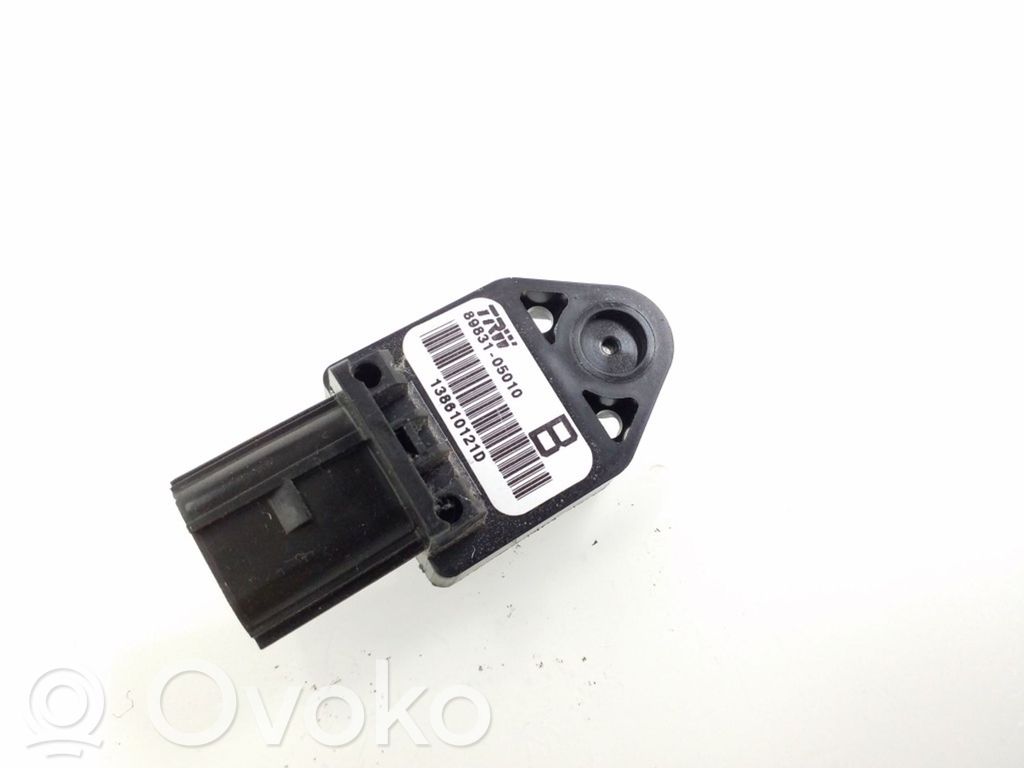 Toyota Corolla Verso AR10 Airbagsensor Crashsensor Drucksensor 