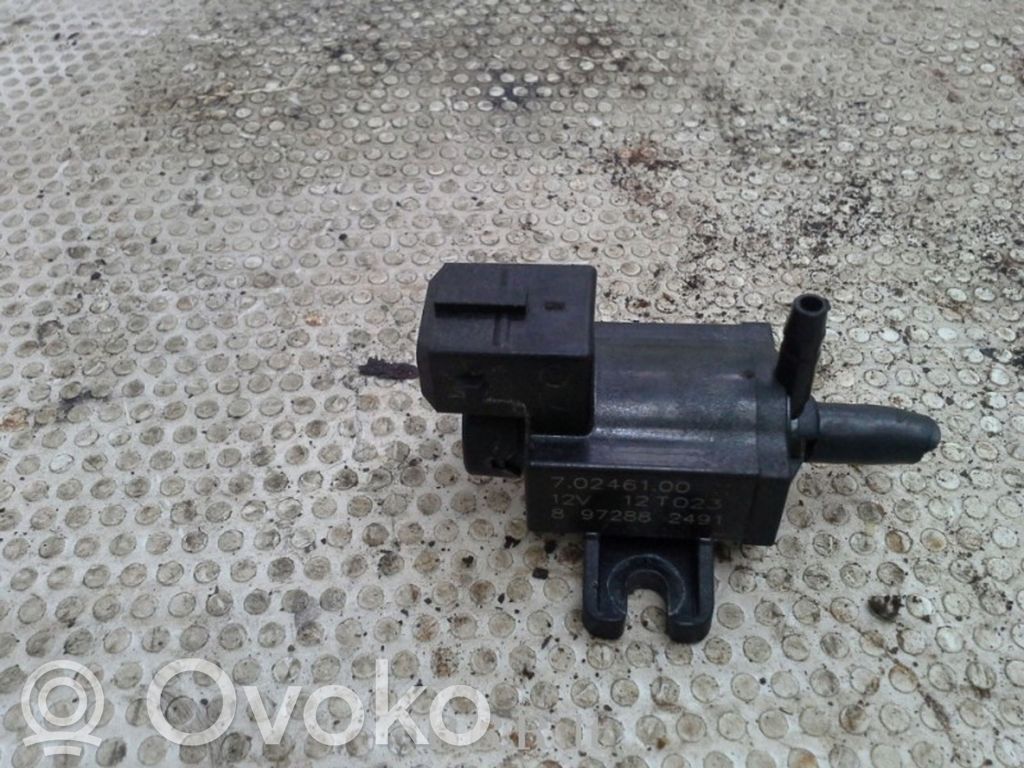 Opel Astra J Válvula de vacío 