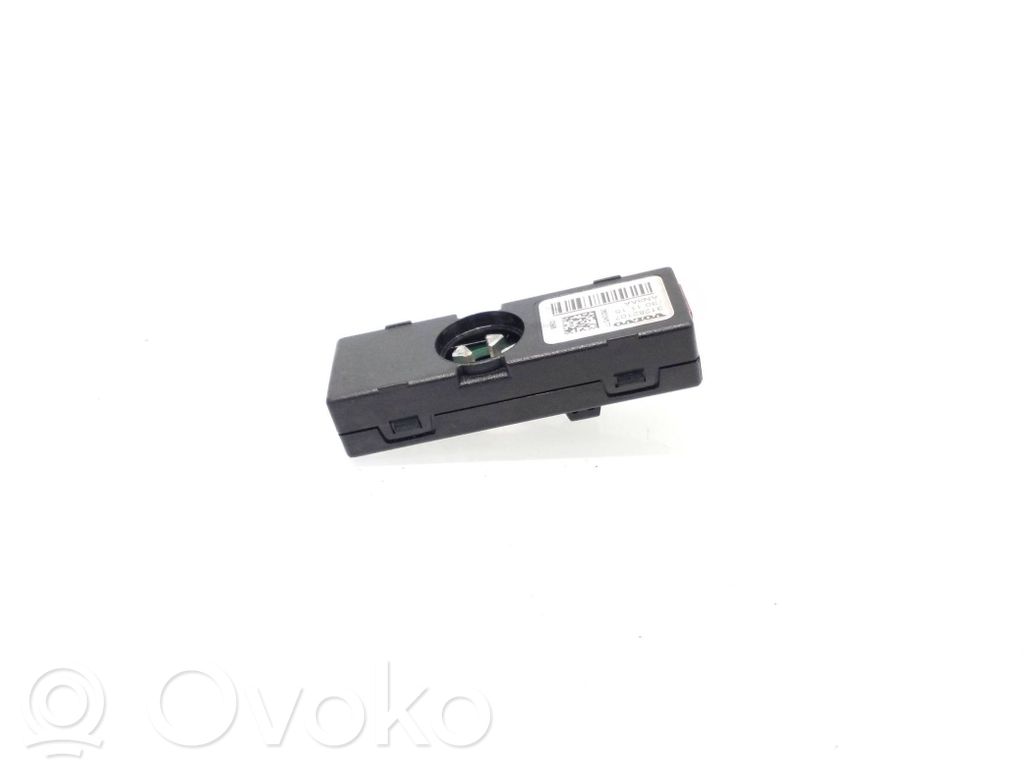 Volvo V60 Antenos stiprintuvas 