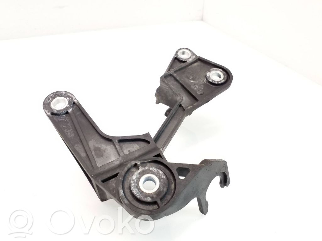 Volvo XC60 Gear shift cable bracket 