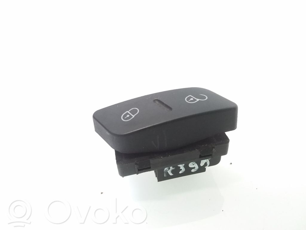 Volkswagen Golf V Central locking switch button 