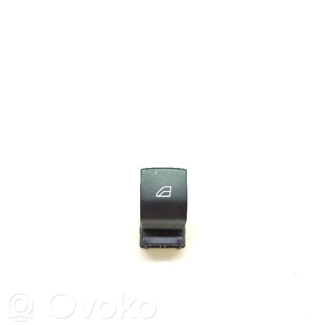 Volvo XC40 Electric window control switch 
