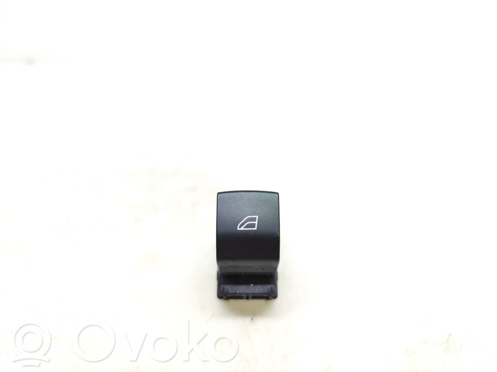 Volvo XC40 Electric window control switch 