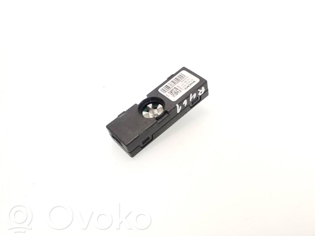 Volvo V60 Antenos stiprintuvas 