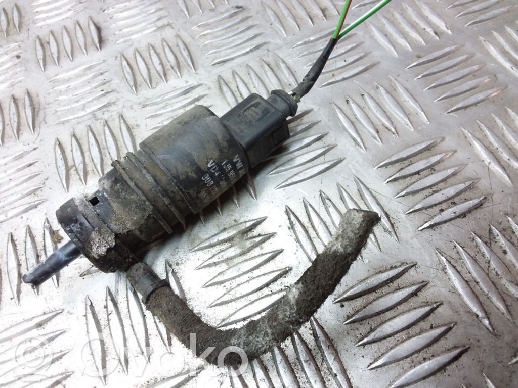Volkswagen Transporter - Caravelle T5 Windscreen/windshield washer pump 