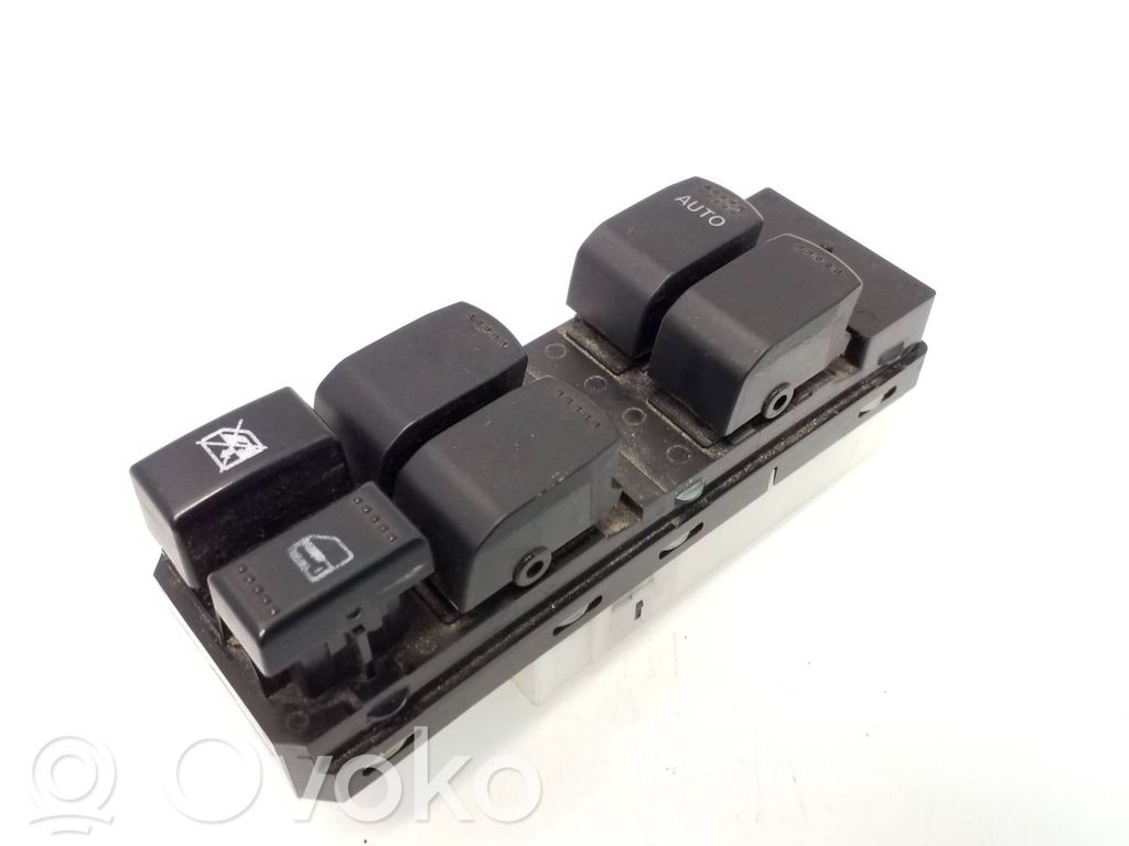 Suzuki Grand Vitara II Electric window control switch 