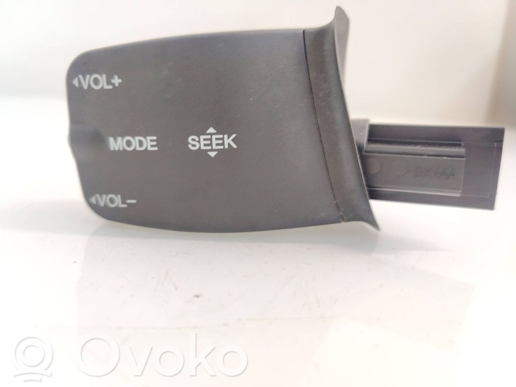 Ford Focus Sound control switch 